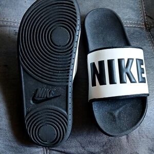 Nike slides